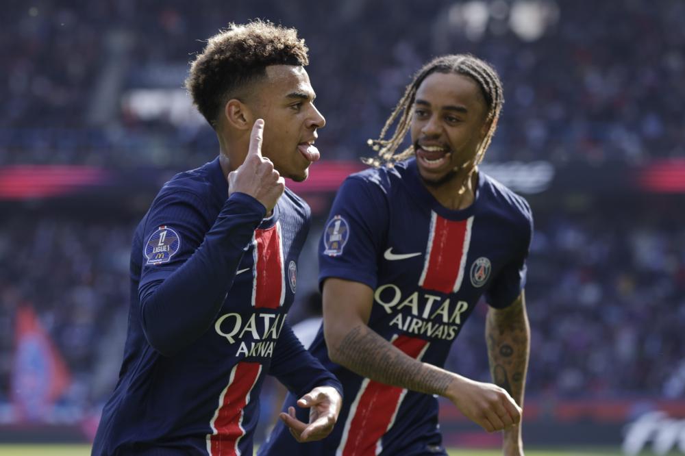 到角球开出 到角球开出